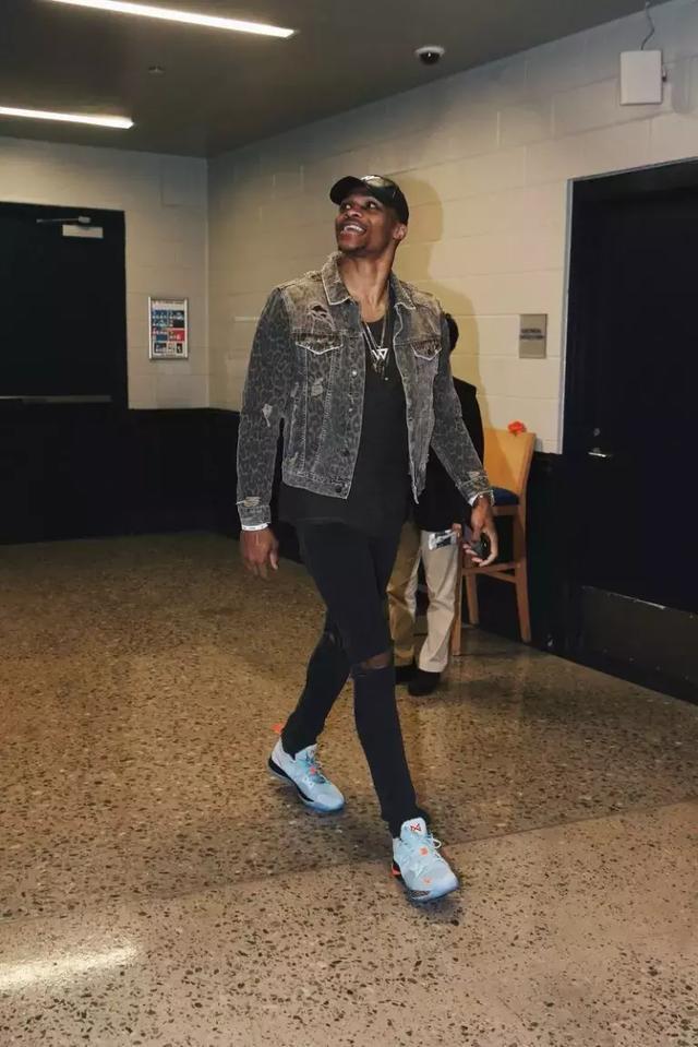 而依赖于球 而依赖于球