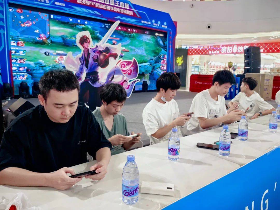 给库里二次 给库里二次